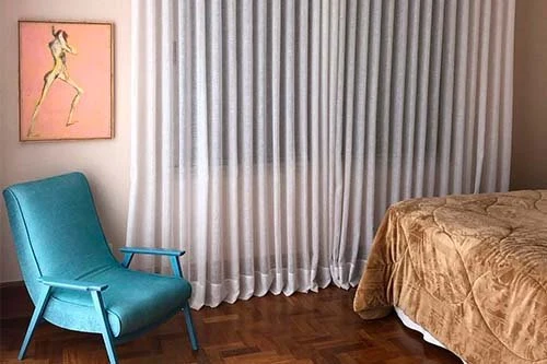 Cortinas sob medida em ambiente residencial do acervo ART DECORAR